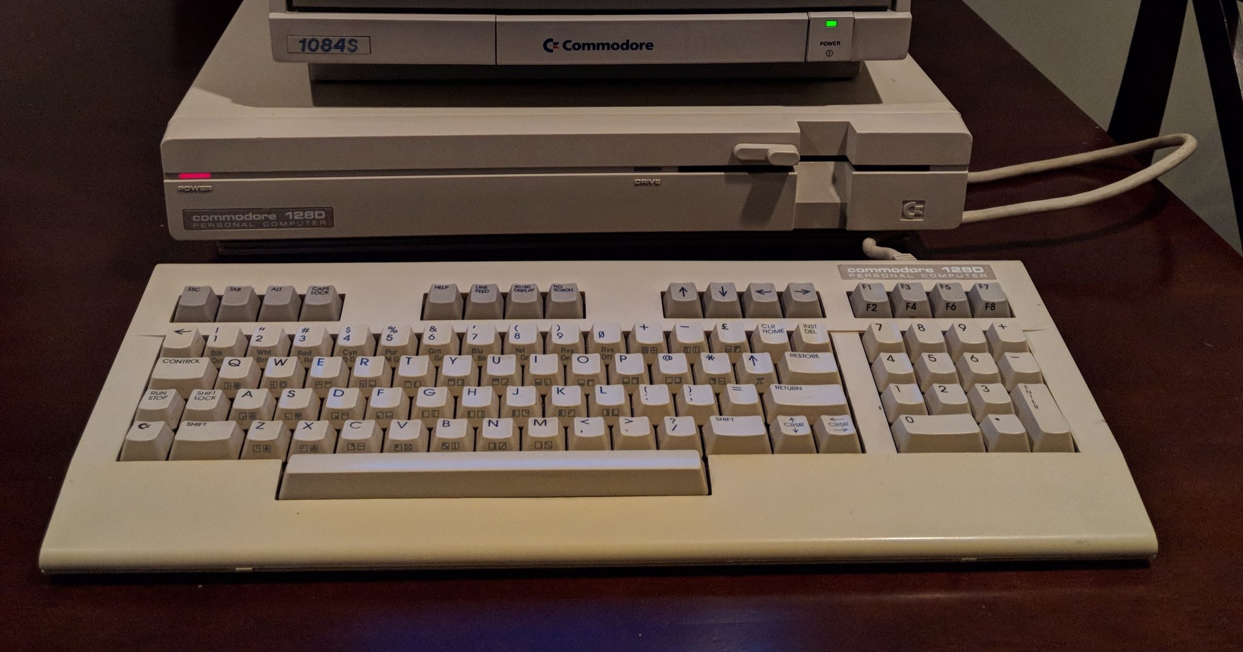 A Commodore 128D computer