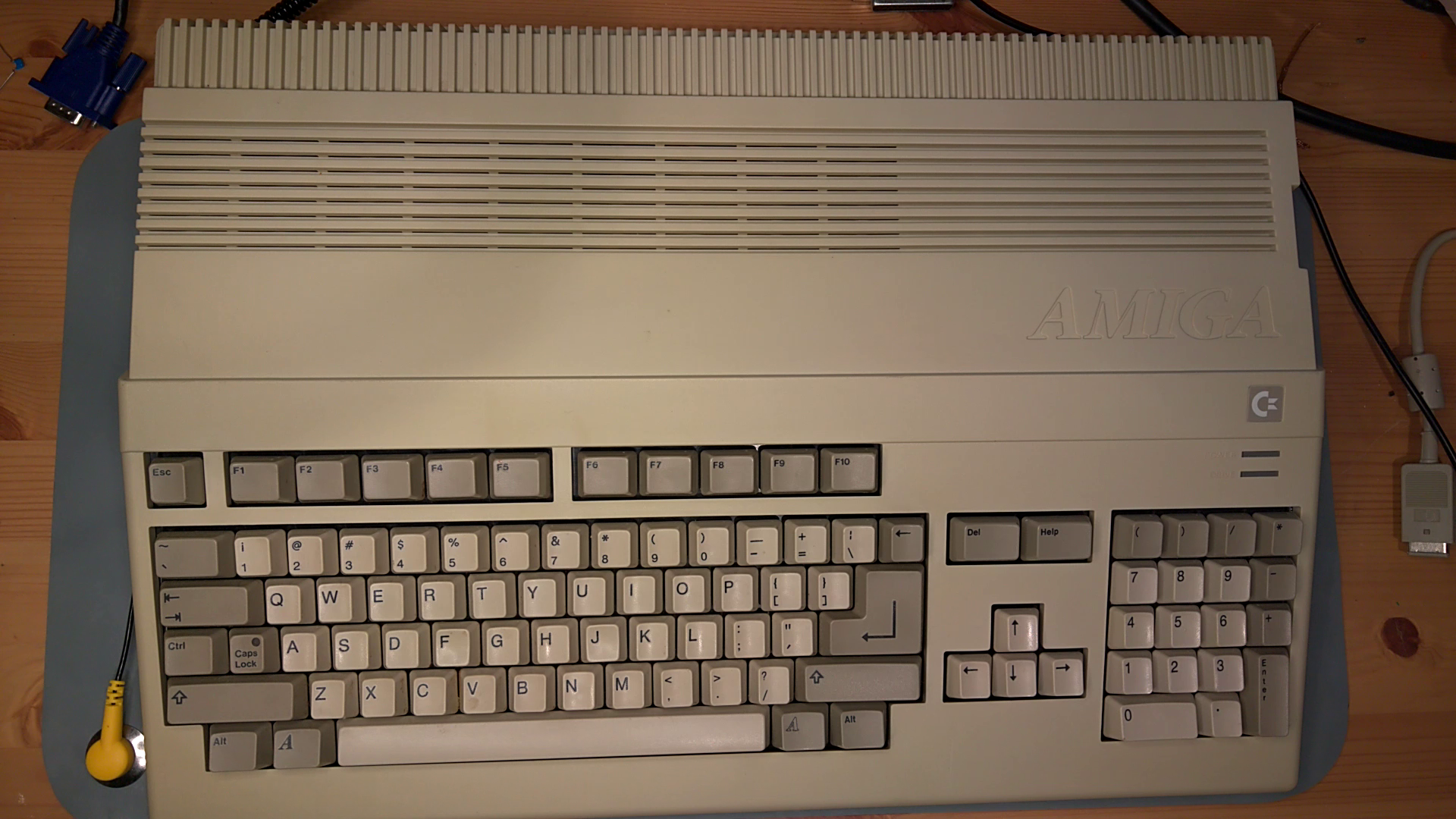 A dirty Commodore Amiga 500 from the top